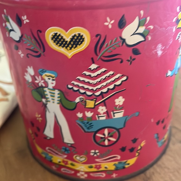 Vintage Buttons and Pattern - Picture 10 of 11